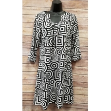 Erma's Closet Black and White Geometric Print Uneck Dress